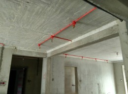 四季金辉2期水电结束，瓦工进行中